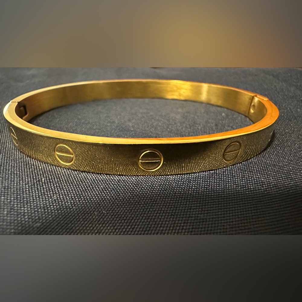 Stainless steel love bracelet